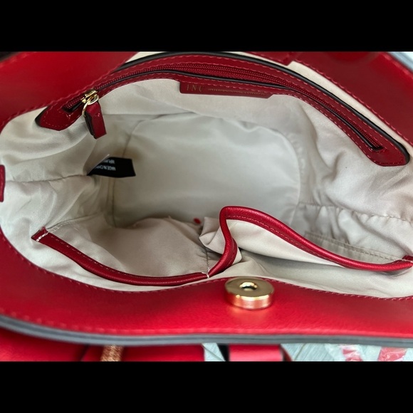 Inc international concepts red bucket bag crossbody bag - Picture 5 of 12